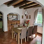 Hillside Pool House Velence