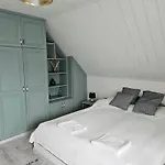 Hillside Pool House Feriehus Velence