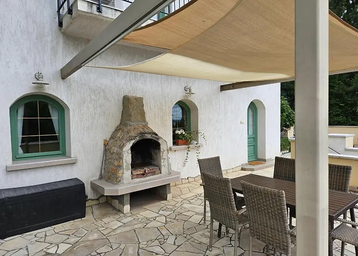 Hillside Pool House Semesterbostad Velence
